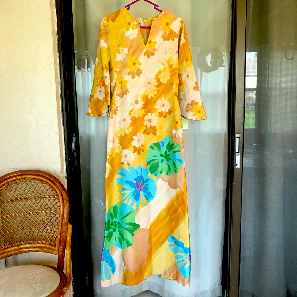 1970's Hawaiian dress Honolulu
